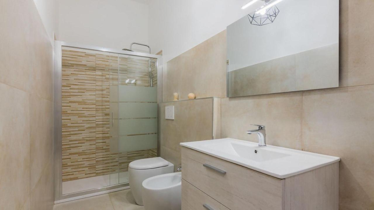 Porta Nuova Centro Elegante Suite Con Wifi 都灵 外观 照片