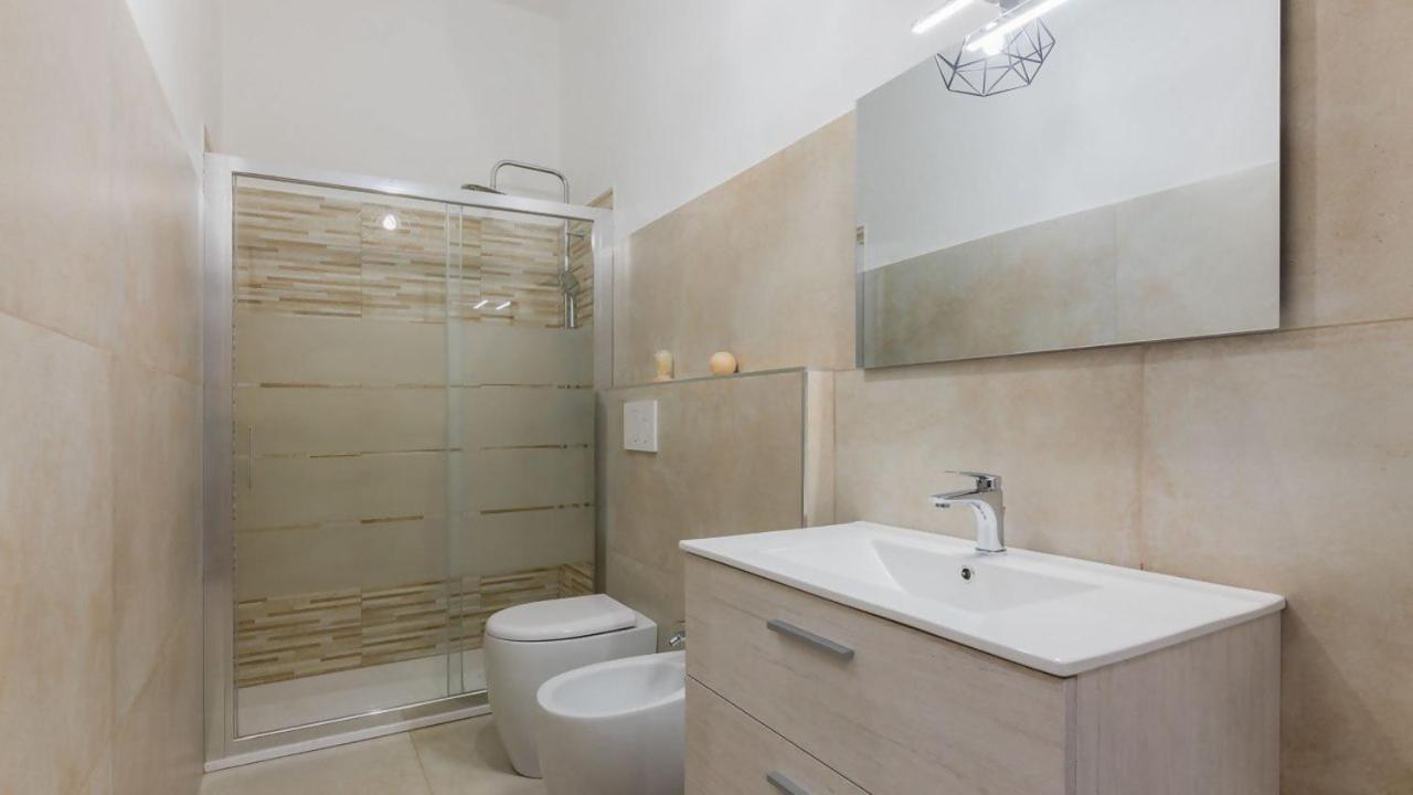 Porta Nuova Centro Elegante Suite Con Wifi 都灵 外观 照片